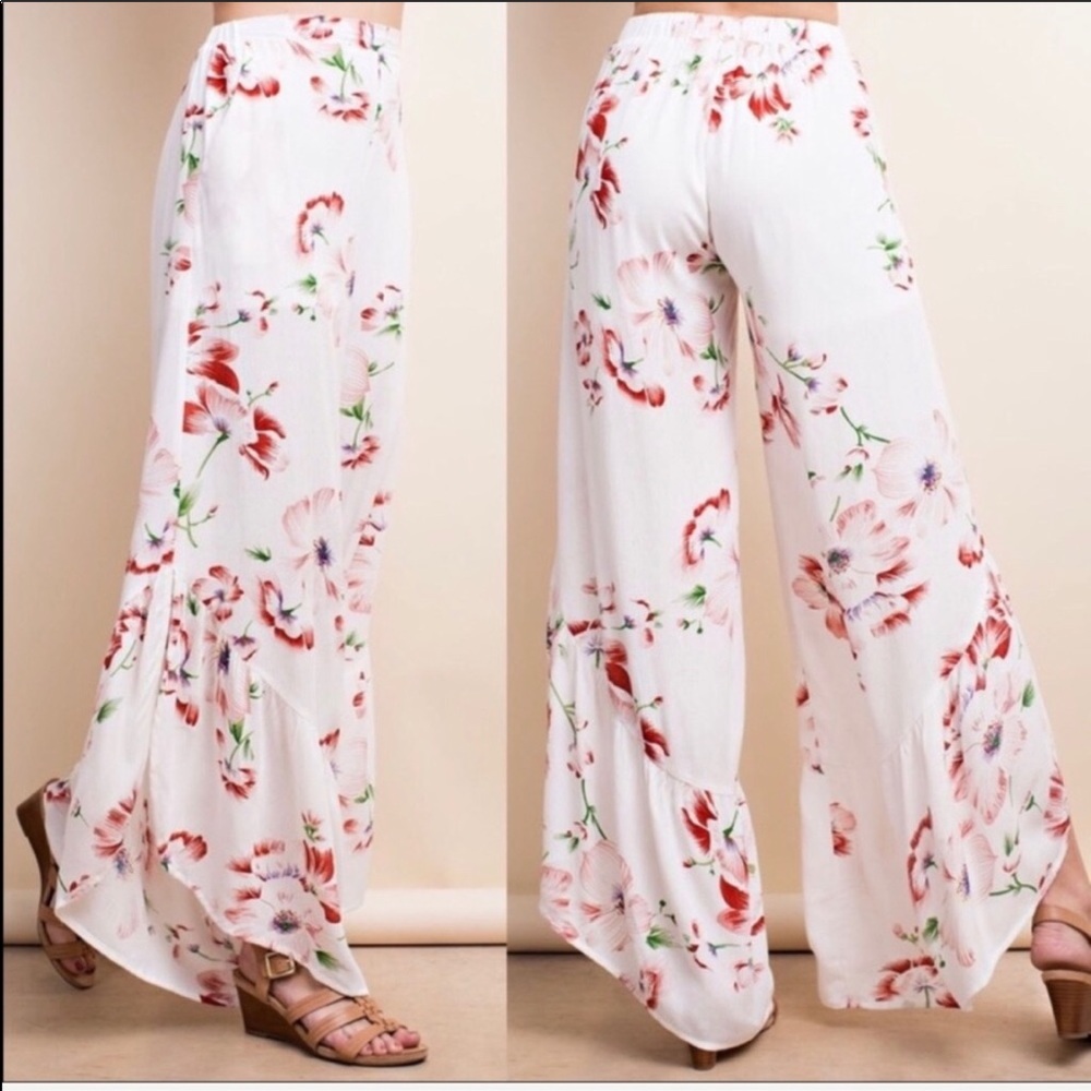 ✨🆕✨Wide leg floral pants